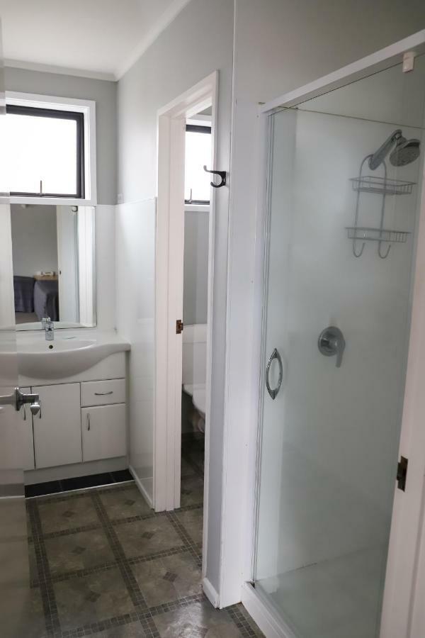 אשברטון Coronation Park Motels מראה חיצוני תמונה