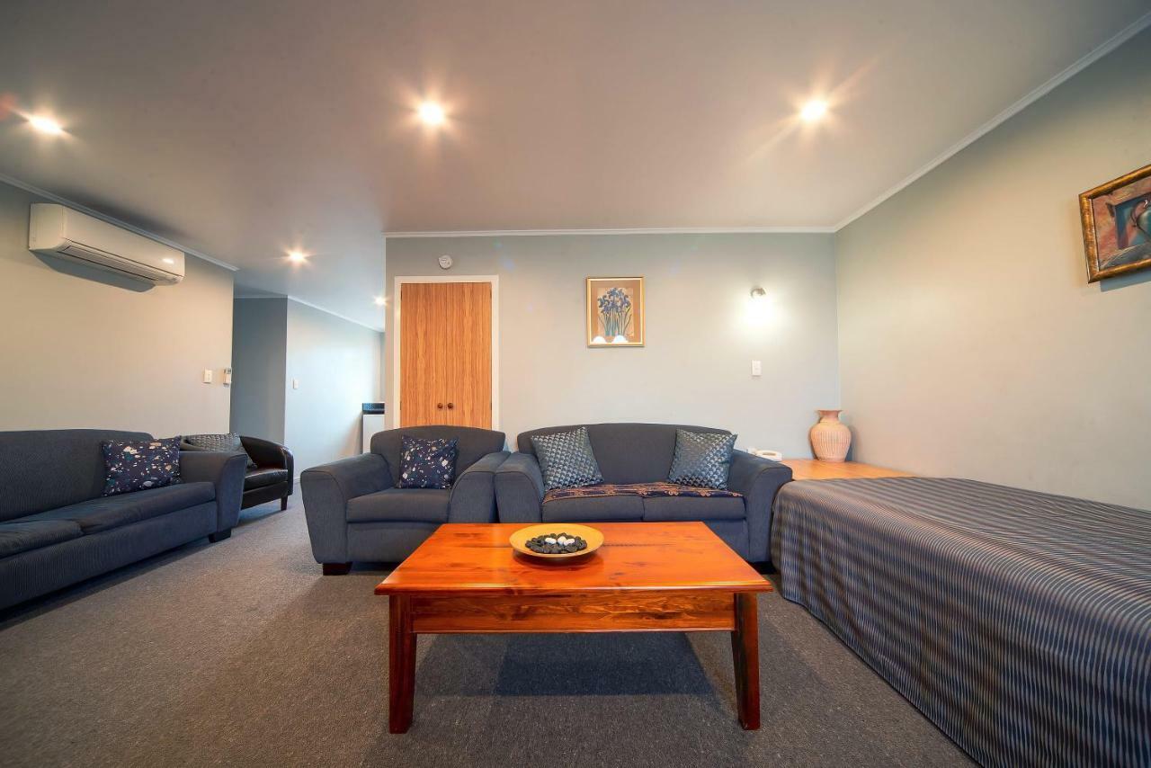 אשברטון Coronation Park Motels מראה חיצוני תמונה